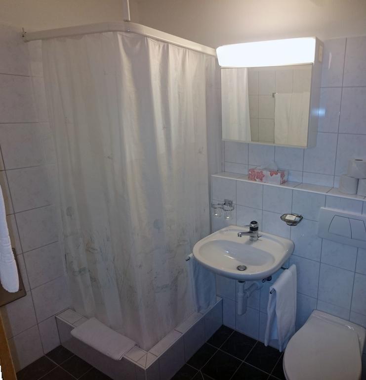 Hotel Restaurant Hemmi Churwalden Room photo